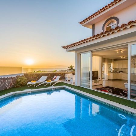 Luxury White Villa With Sea View, Heated Pool Адехе Екстер'єр фото