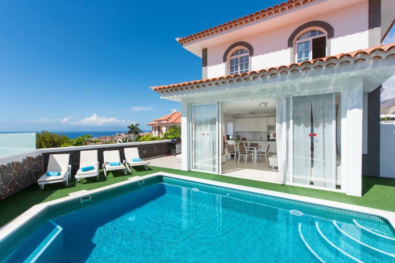 Luxury White Villa With Sea View, Heated Pool Адехе Екстер'єр фото
