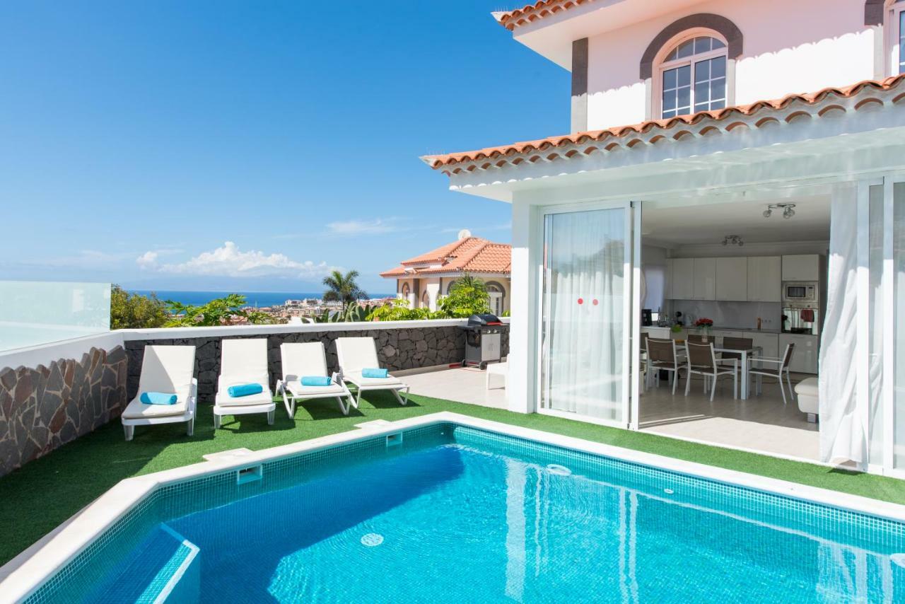 Luxury White Villa With Sea View, Heated Pool Адехе Екстер'єр фото