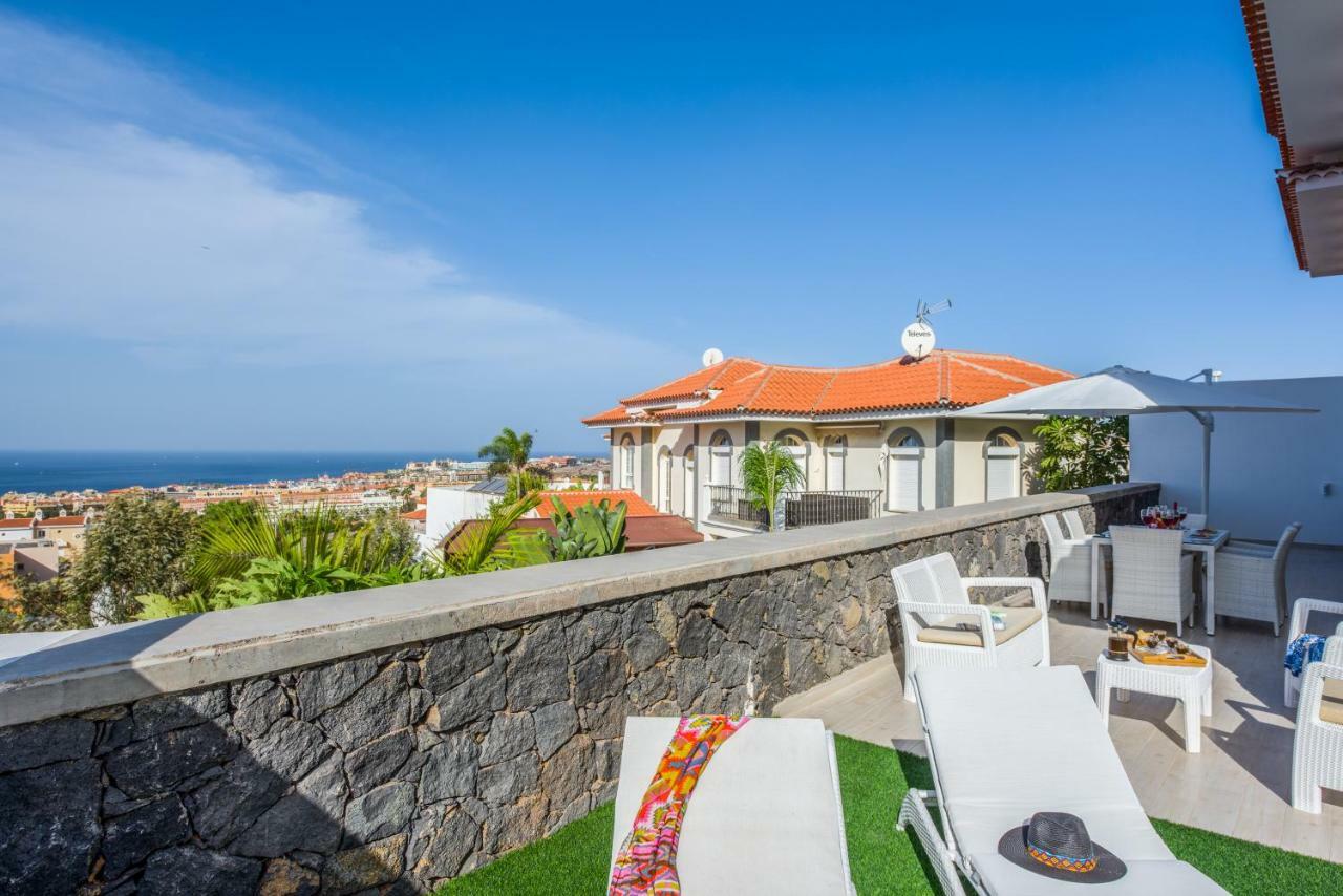 Luxury White Villa With Sea View, Heated Pool Адехе Екстер'єр фото