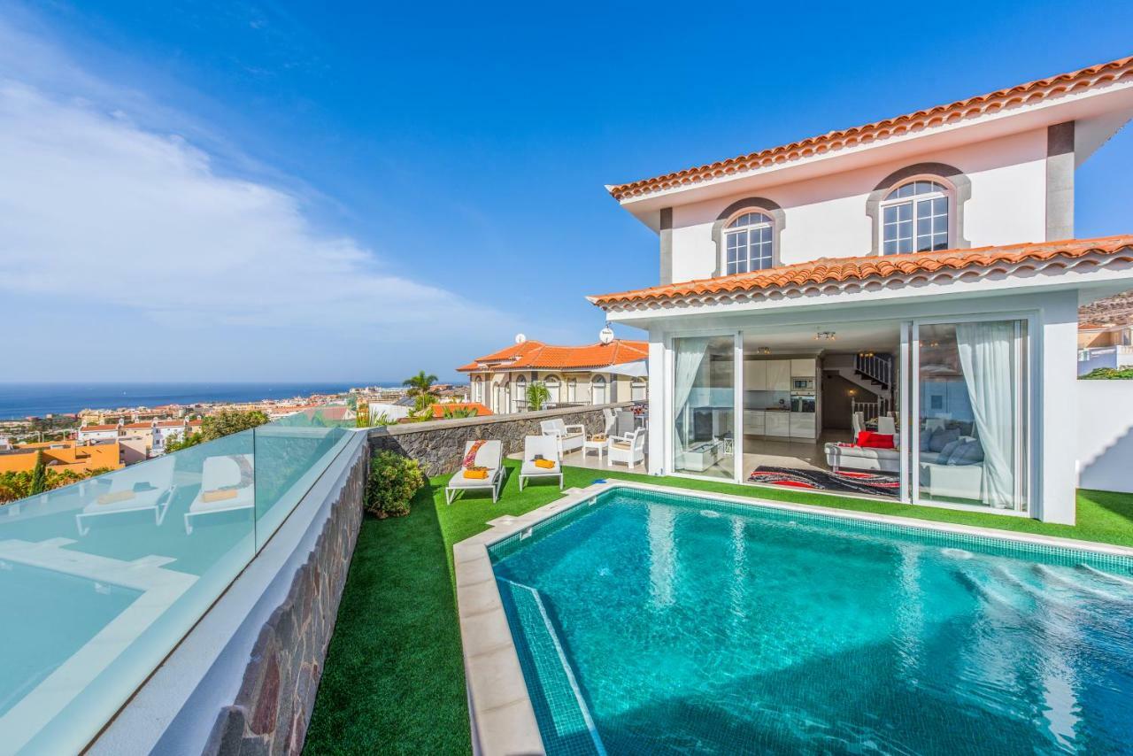 Luxury White Villa With Sea View, Heated Pool Адехе Екстер'єр фото